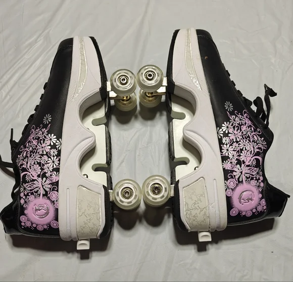 Double-Row Deform Wheel Automatic Walking Shoes Invisible Roller Skate Size 9.5 - Picture 2 of 9